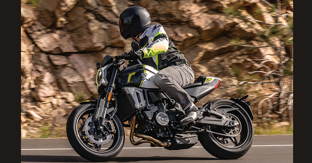 5 Best Alpinestars Leather Jacket Gear you on the Road